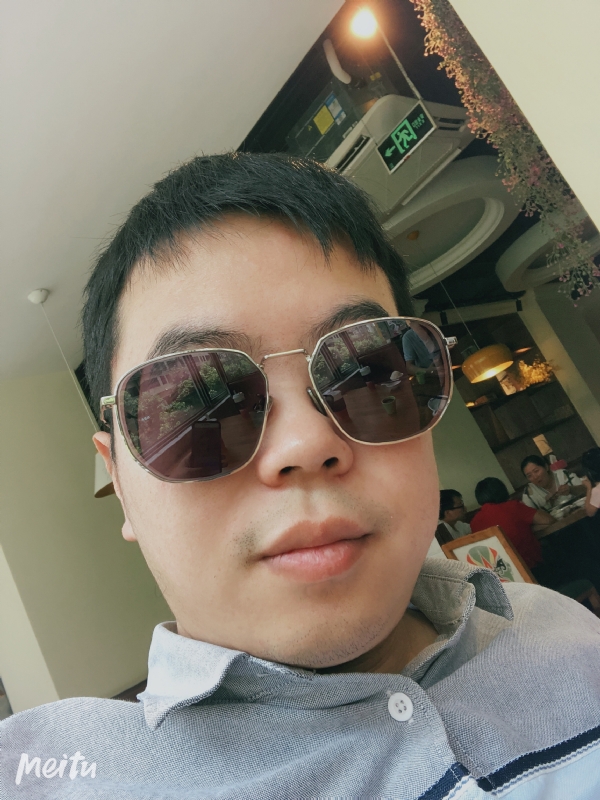 月台等路人的第一张照片--德化相亲网
