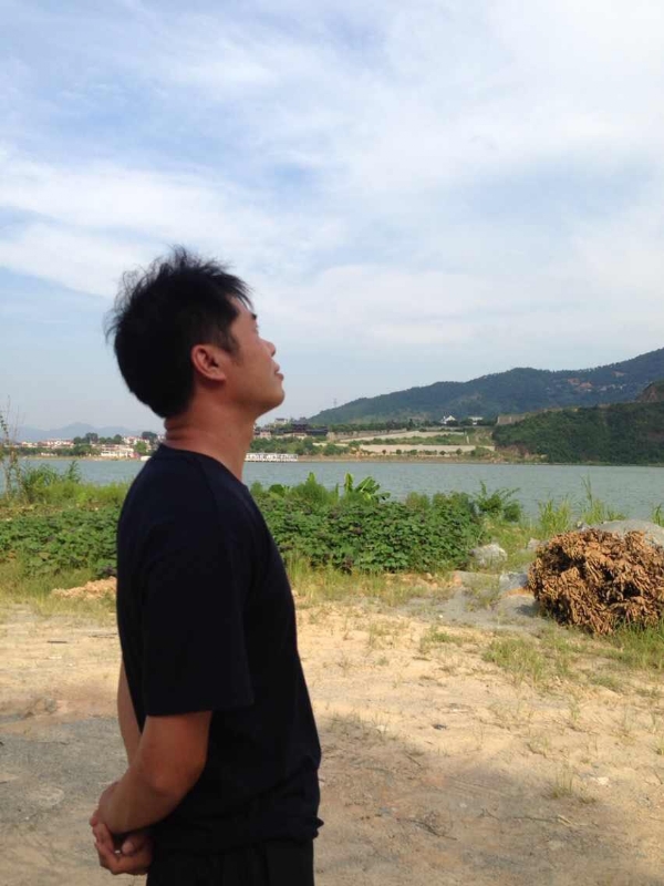 雾里看花的第一张照片--德化相亲网