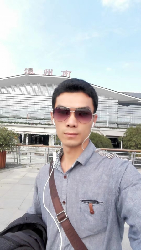 错把真心喂了狗的第三张照片--德化相亲网