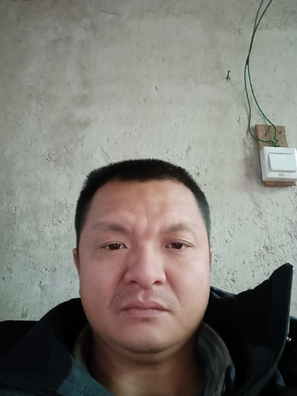 兰成龙的第三张照片--德化相亲网